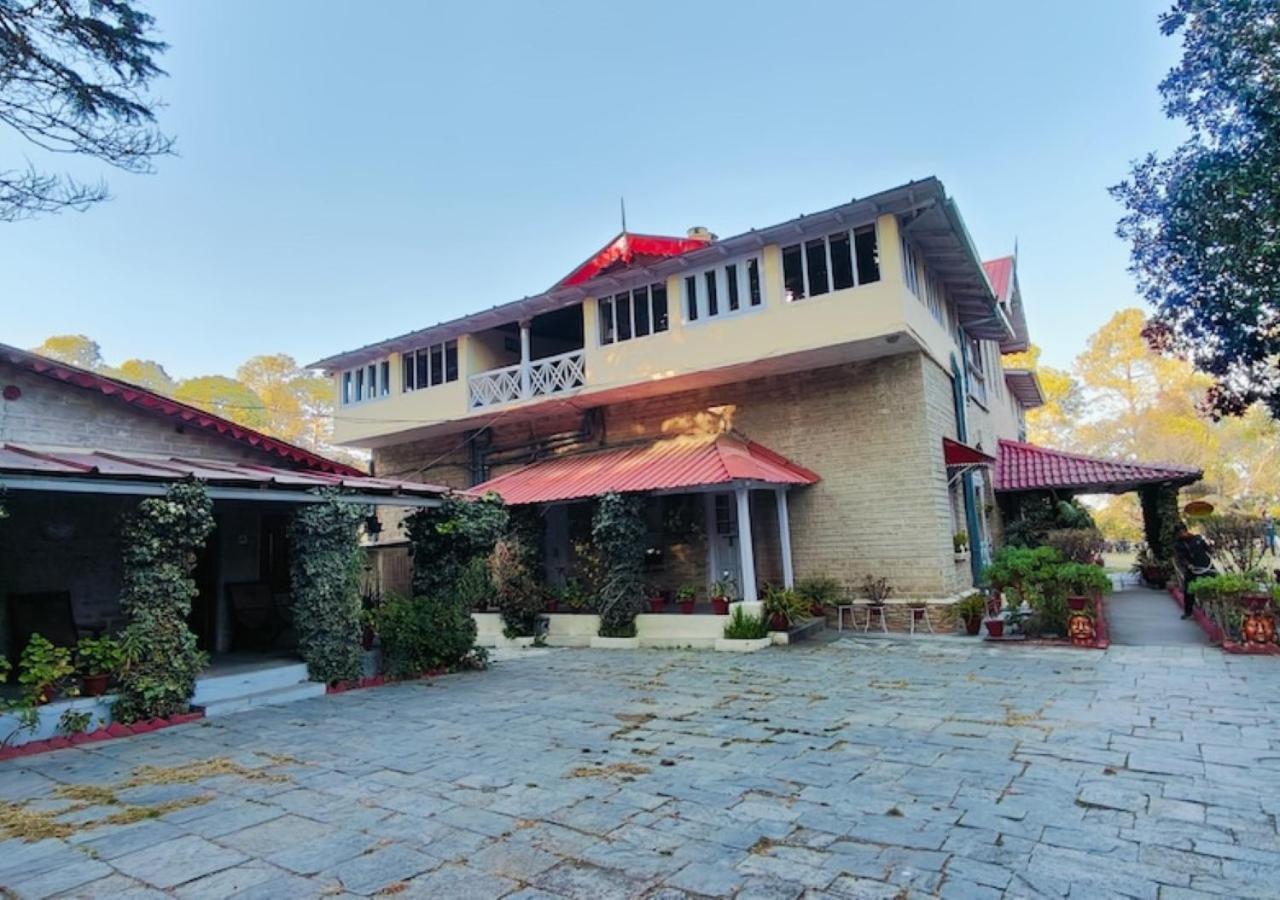 Chevron Rosemount Hotel Ranikhet Buitenkant foto
