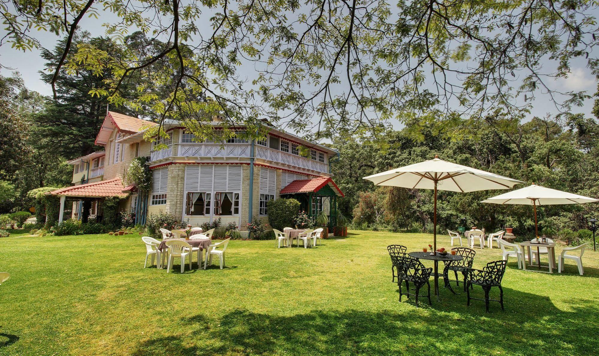 Chevron Rosemount Hotel Ranikhet Buitenkant foto