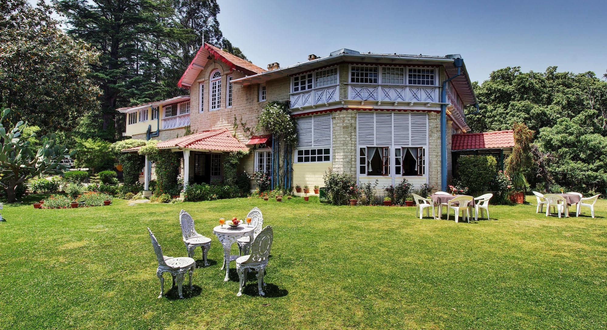 Chevron Rosemount Hotel Ranikhet Buitenkant foto